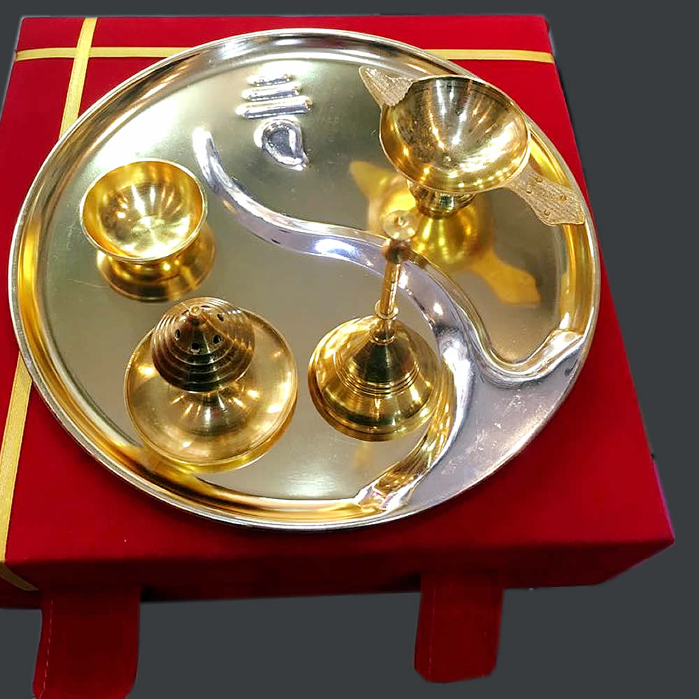 Decorative Pooja Thali ( Brass) Decorative Pooja Thali ( Brass)